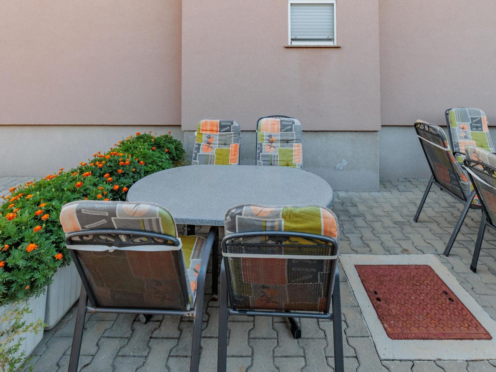 Apartment Mlasina-3 By Interhome Nin Buitenkant foto